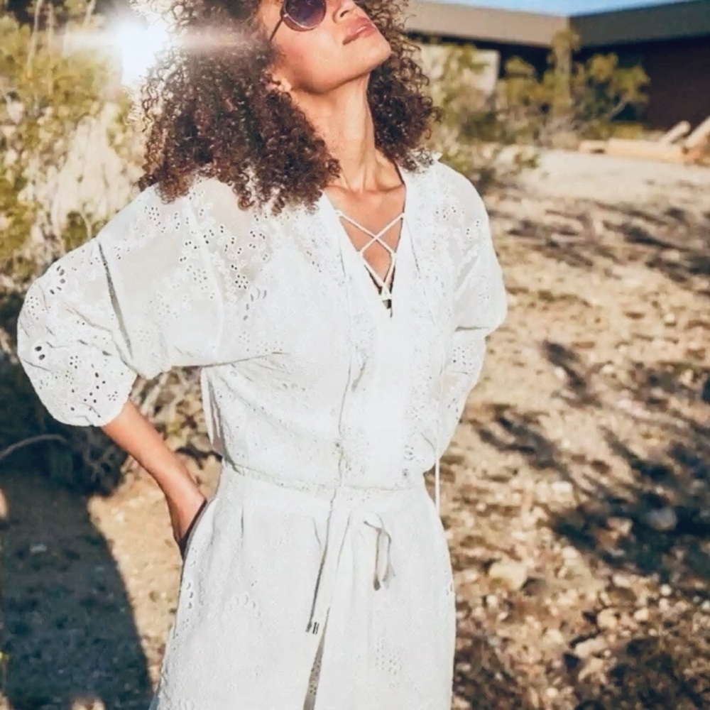 White House Black Market White Sheer Lace Lined Boho Tie Up Flowy Dress Size 4